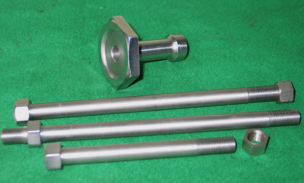  Small turned parts in stainless