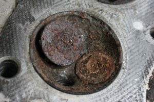 old Honda CB400 rusty cylinder head valves