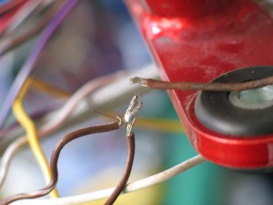 1. Poorly soldered connection with the loom