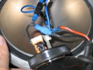 2. Burnt out earth wire within the headlight