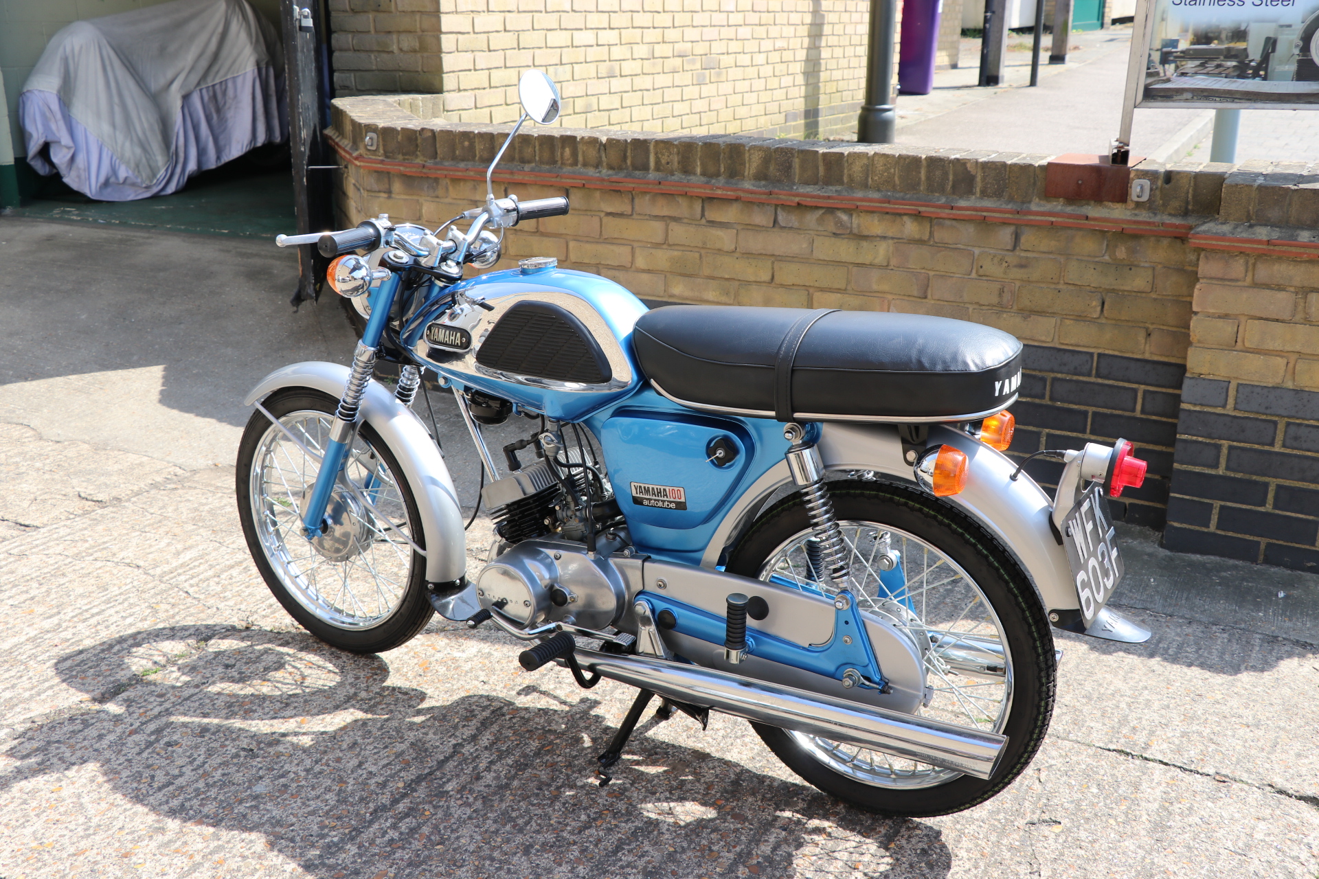Yamaha 100 YL1
