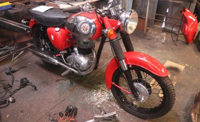 BSA B40