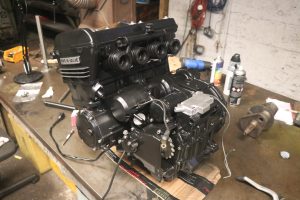 Kawasaki GPZ900R Restoration